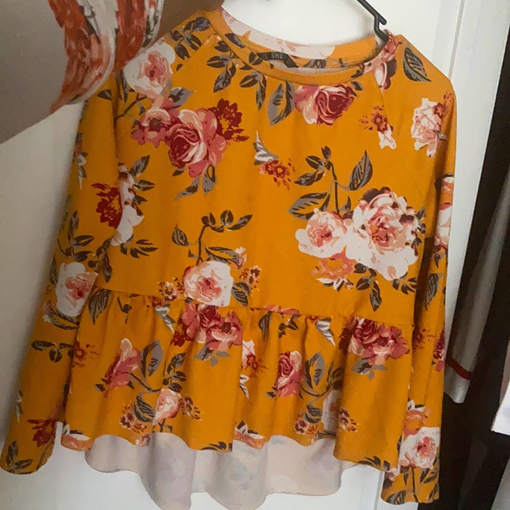 SHEIN Floral Top